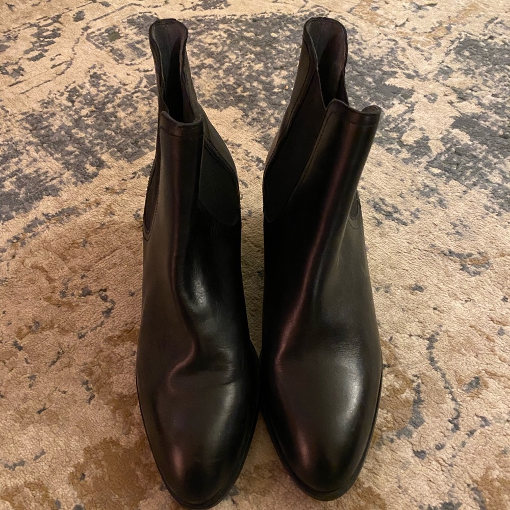 Seychelles Leather booties